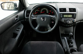 Внутренняя часть Honda Accord 2003