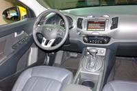 Kia Sportage внутренняя часть 2011